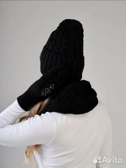 Шапка вязанная женская и снуд