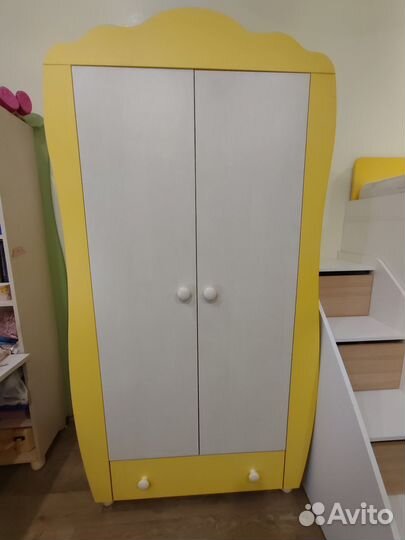 Мебель в детскую комнату