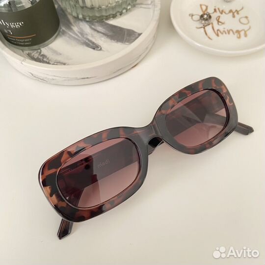 Солнцезащитные очки женские