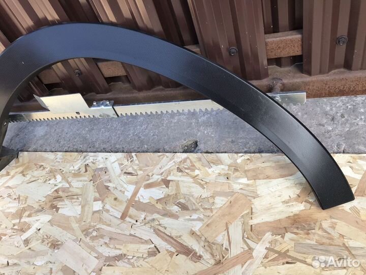 Накладка крыла переднего правого Subaru Forester 5