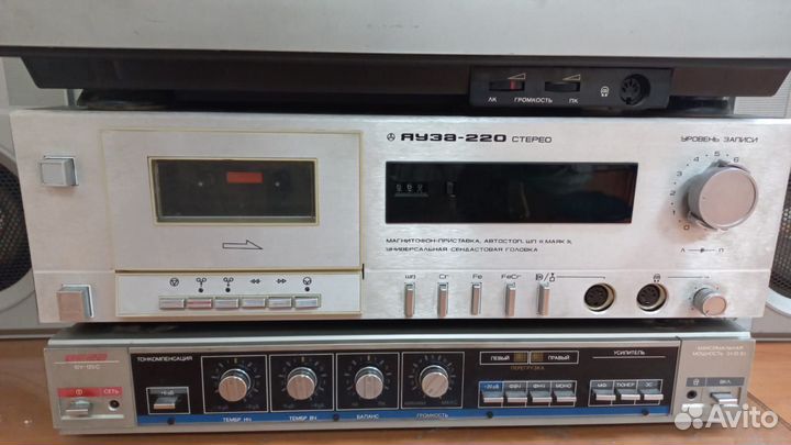 Проигрыватель, усилитель, колонки Вега