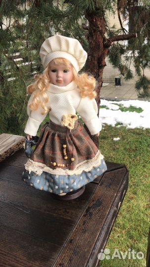 Кукла сувенирная