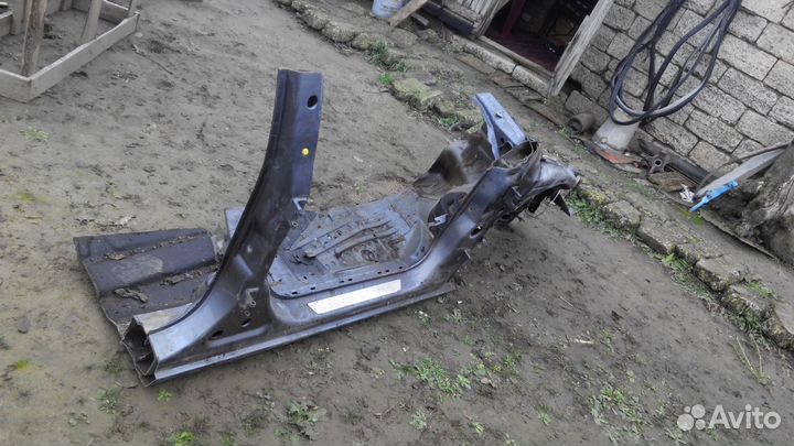 Опель астра h 5 двер хэч передняя правая четверть