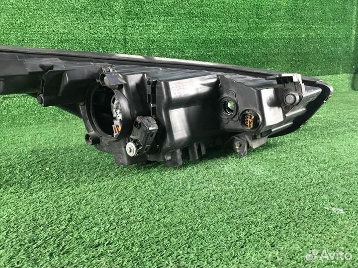 Фара левая Hyundai ix35