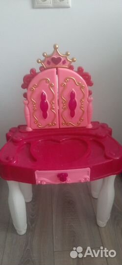 Детский туалетный столик для девочки