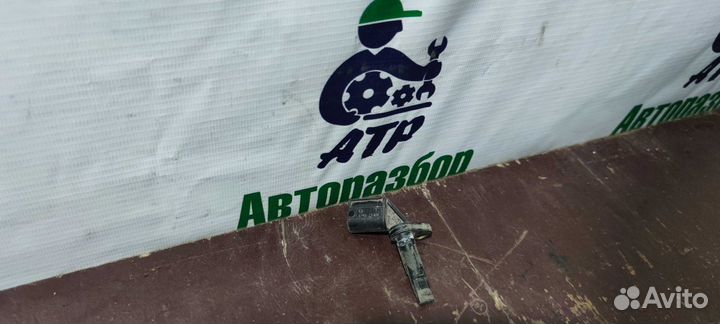 Датчик abs правый передний Audi A8 d3