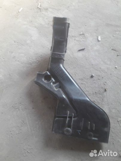 Mitsubishi Lancer X воздухозаборник внутренний