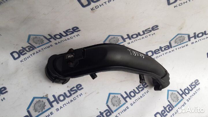 Патрубок воздушного фильтра Volkswagen Jetta 5 1.4