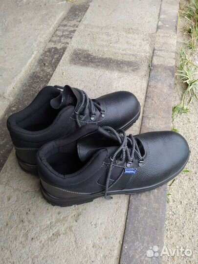Рабочий обувь размер 44
