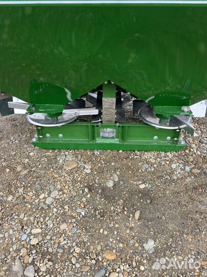 Разбрасыватель удобрений Оптсельмаш Стандарт 1050, 2024