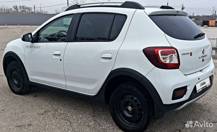 Renault Sandero Stepway 1.6 AT, 2019, 64 000 км