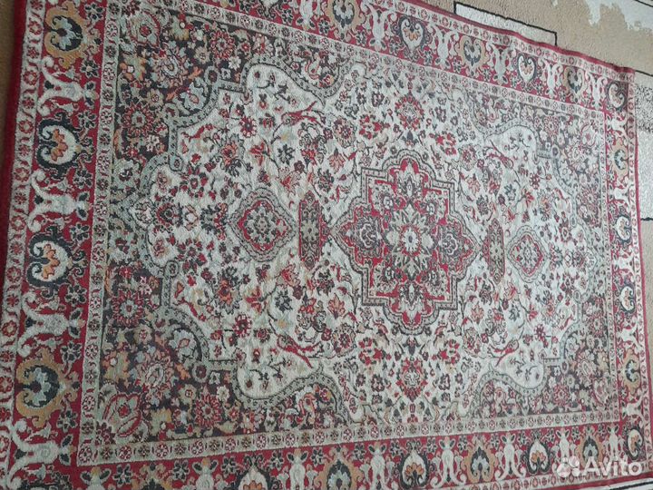 Ковер шерстяной