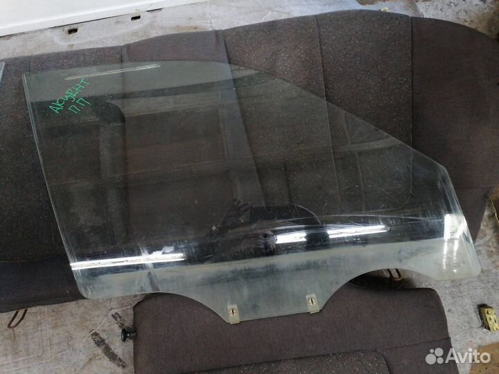 Стекло двери передней Hyundai-Kia Accent 2 (LC) LC