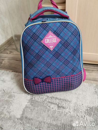 Школьный рюкзак