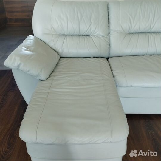 Продам кожаный диван
