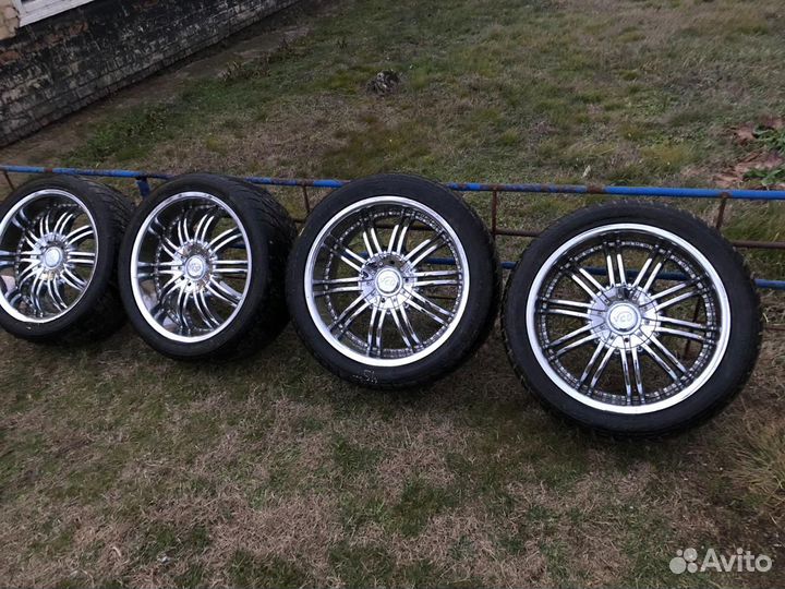 R40 Accelera 651 275/40, PCD 10x275 DIA 42
