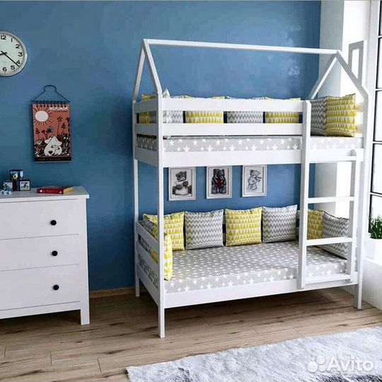 Двухъярусная кровать домик
