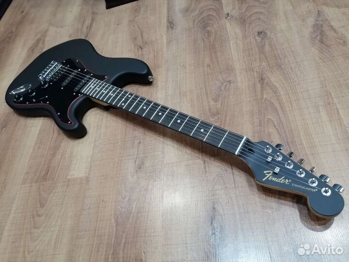 Fender Stratocaster Custom HSS Noir Black Satin