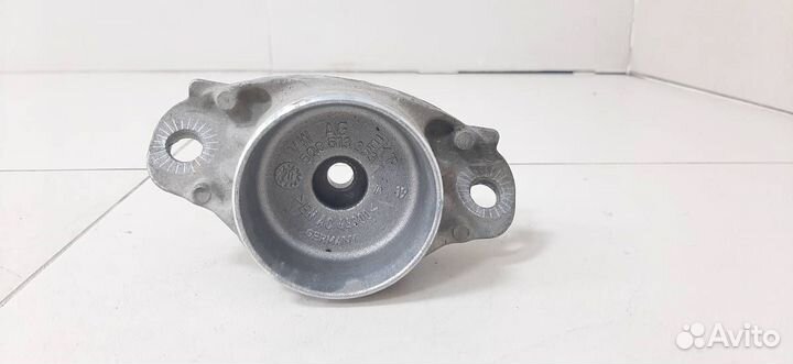 Опора заднего амортизатора Skoda Karoq 2017