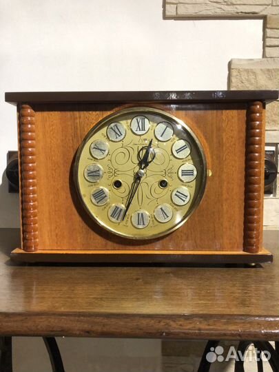 Настольные часы янтарь очз СССР