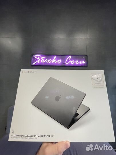 Чехол накладка Satechi Eco для MacBook Pro 14