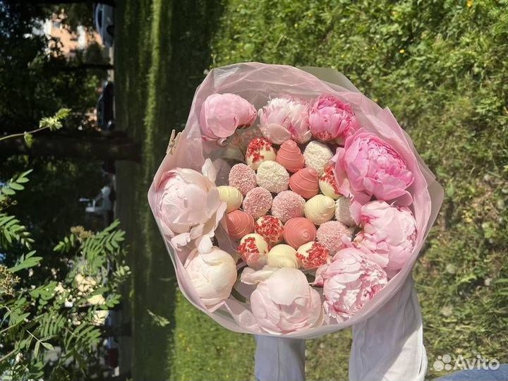 Клубника в шоколаде букет