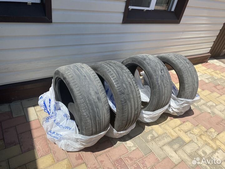 Kumho Ecsta 711 235/45 R18