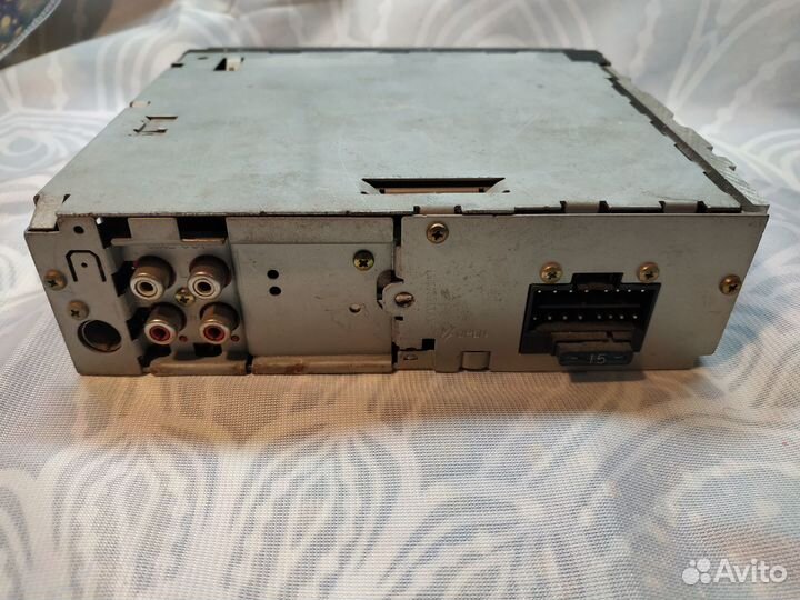 Автомагнитола JVC KD-S747