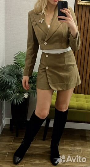 Костюм юбка и пиджак