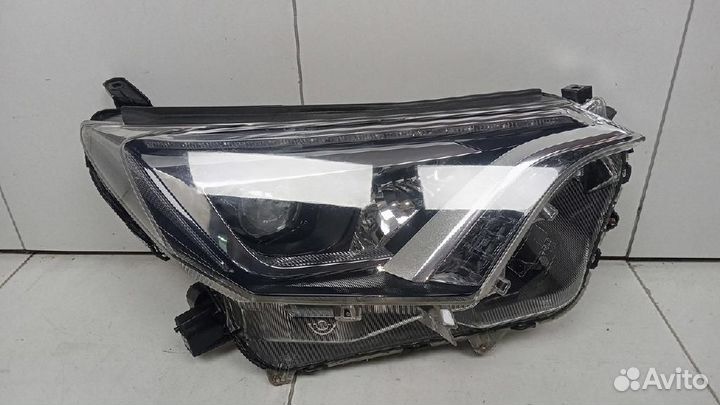 Фара правая Toyota RAV4