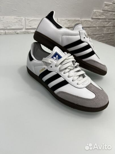 Кроссовки adidas