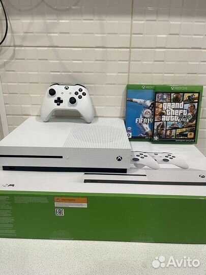 Xbox One S 1Tb 4K + Gta 5