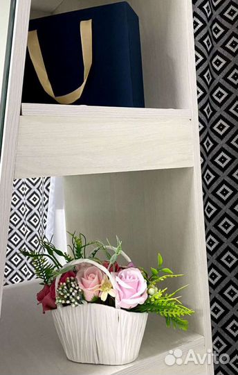 Новое напольное зеркало с полками