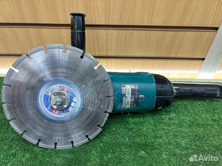 Болгарка Makita 9069