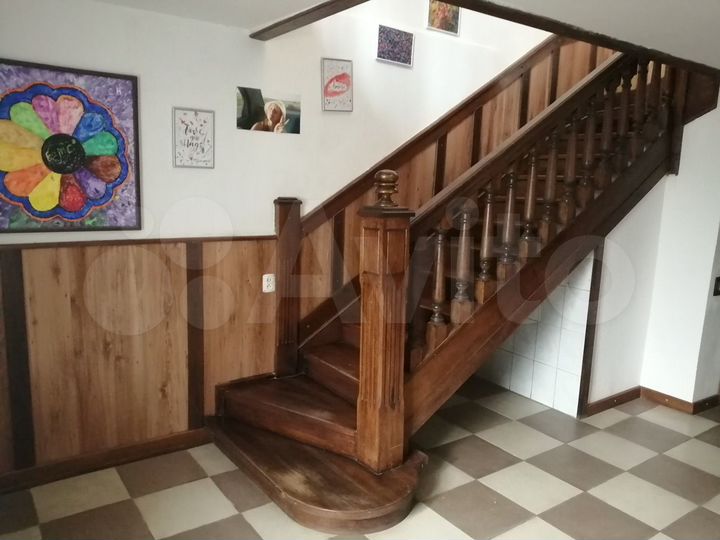 Дом 342 м² на участке 6,6 сот.