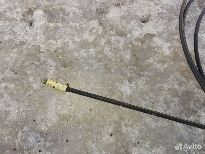 Трос открывания багажника Киа Рио 1