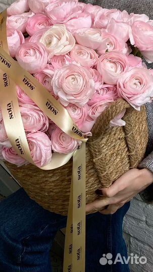 Букеты ранункулюс