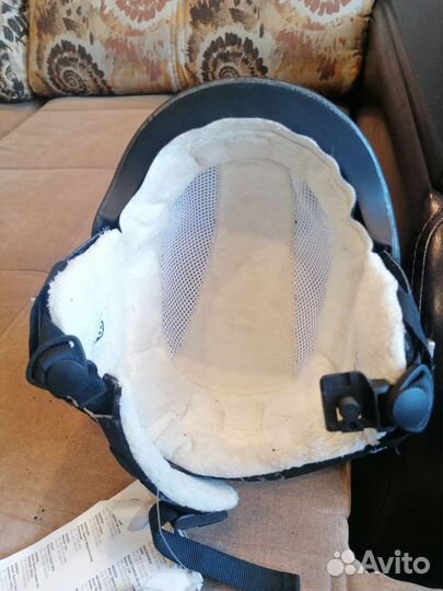 Горнолыжный шлем