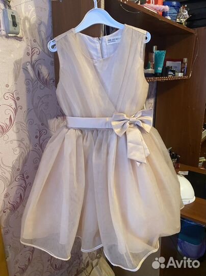 Продам платье для девочки
