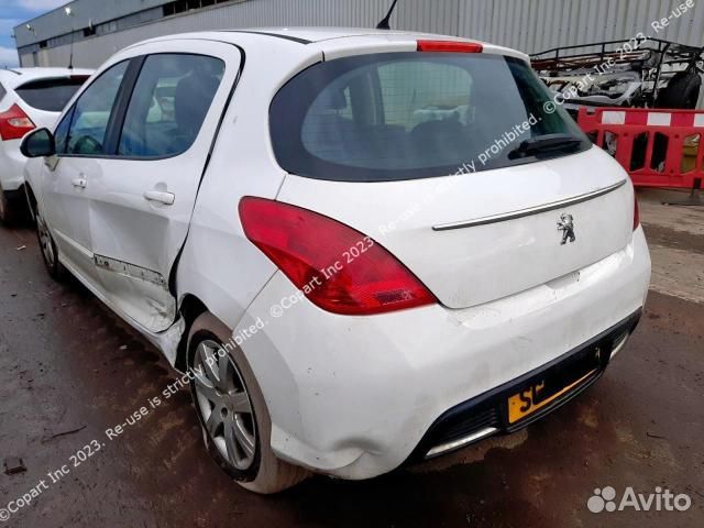 Локер (подкрылок) передний правый peugeot 308 1