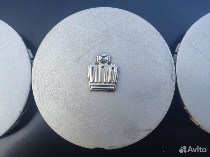 Колпак колеса Toyota crown