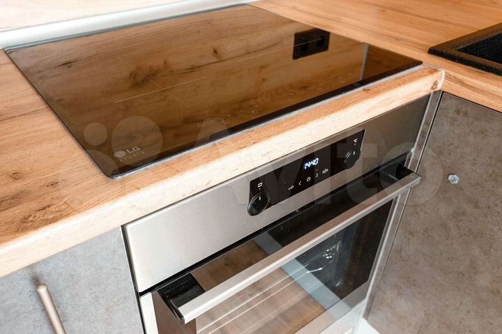 2-к. квартира, 76,1 м², 1/6 эт.