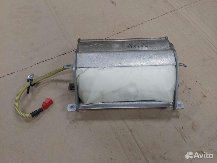 Подушка безопасности пассажира Mitsubishi Galant 8