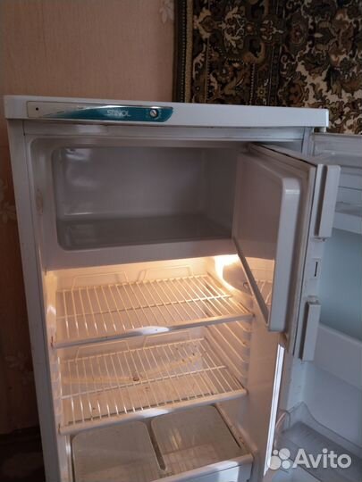 Холодильник Stinol