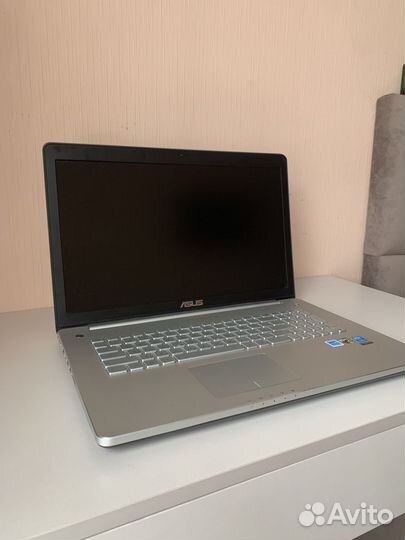 Ноутбук asus
