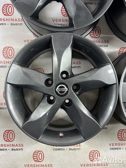 Nissan оригинальные R16 5/114.3 цо 66.1 мм
