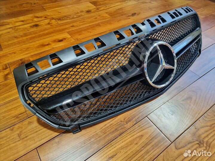 Решетка радиатора Mercedes A45 AMG W176