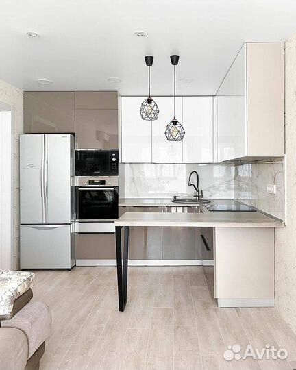 Угловая кухня из мдф на заказ.Фабрика в Москве