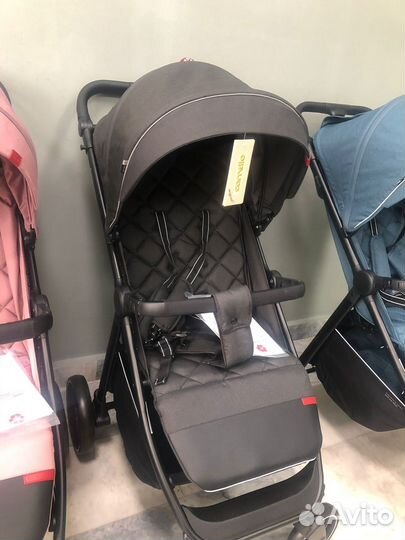 Коляска прогулочная Carello bravo red logo