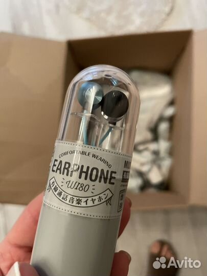 Наушники проводные коробка